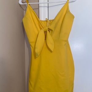 yellow dress